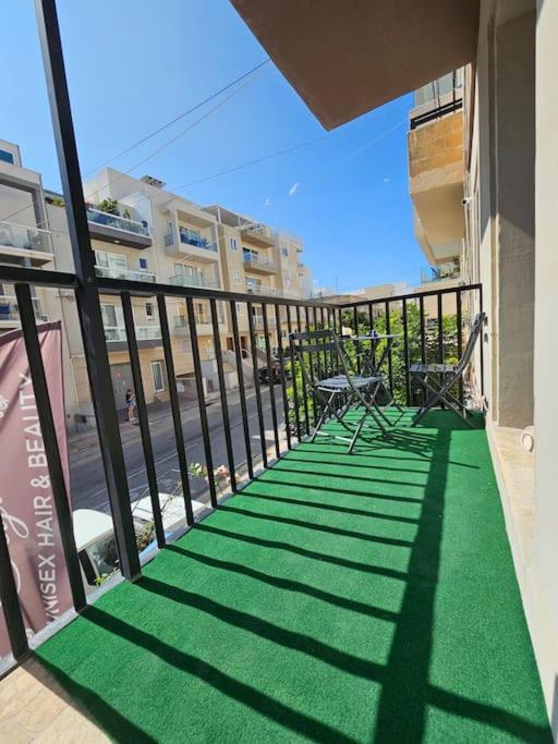 3 Bedroom Apt In Prime Location 5M Away From Beach Is-Swieqi Exterior foto